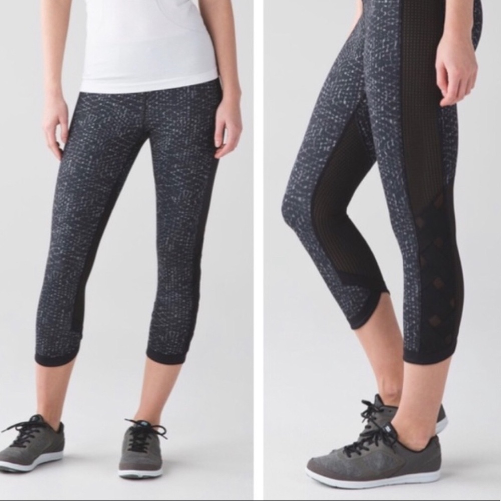 Lululemon Var-city Crop Samba Snake Battleship 8